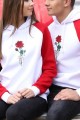 Sevgili Kombini Kapşonlu Sweatshirt Beyaz Kırmızı Güllü Kışlık (Kalın)